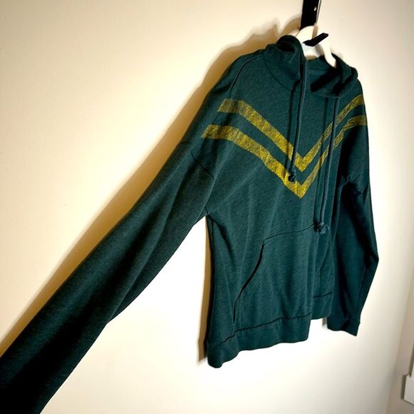 Green Bay Packers Arrow Hooded Pullover Sweatshirt Size Small - Picture 2 of 4